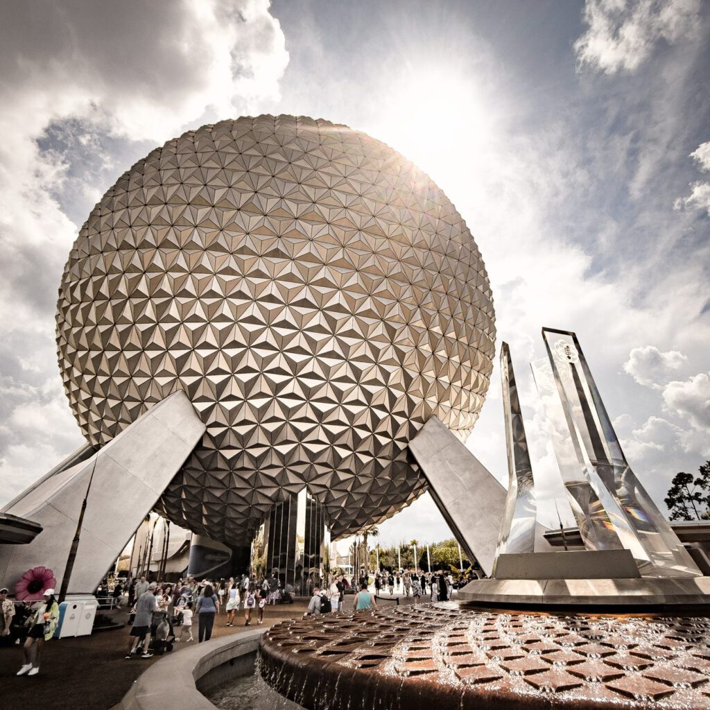 Spaceship Earth im EPCOT bei Tag